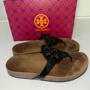 Tory Burch Women's Miller Cloud Sandals Black Patent Leather Natural Size 8 thumbnail 3