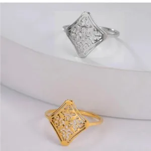 Boutique NEW 14k White Gold Plated Cut‎ Out Filigree Hollow Flower Ring, Size 7 thumbnail 10