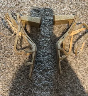 Jessica Simpson Gold Heels Glitter  thumbnail 1