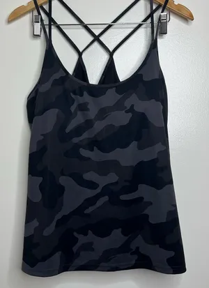 Old Navy Active Powersoft Athletic Tank Top Women’s Size XL Gray Black Camo thumbnail 1