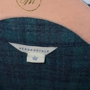 Women’s Aeropostale cropped flannel thumbnail 3