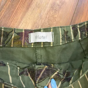 Motel High-Waisted Boho Floral Cargo Pants Stripe thumbnail 4