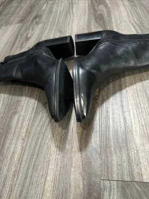 House of Harlow 1960 Black Leather Chelsea Ankle Boots thumbnail 9