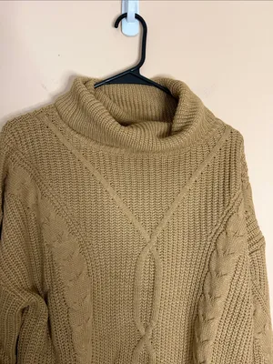 Cable Knit Turtleneck Sweater in Camel Tan Size L thumbnail 3