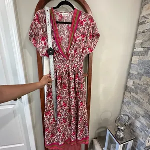 Moni & Co Floral Pink V-Neck Dress‎ Women’s Size L/XL thumbnail 7