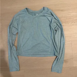 Under Armour  Long Sleeve Fitted Tee thumbnail 1
