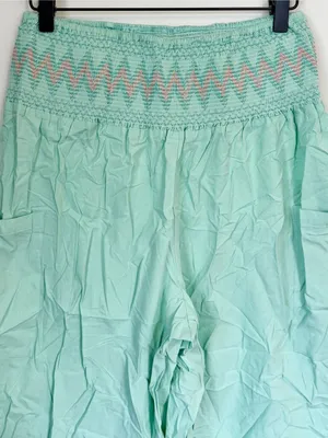 NWT Cupshe Chevron Smocked Waist Pants - Size: Small thumbnail 6