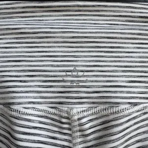 Beyond Yoga Leggings Womens Size Large Black White Stripe Full Length thumbnail 4