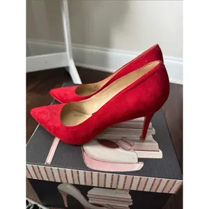 Marc Fisher Red Suede Pointed Toe Pumps thumbnail 4