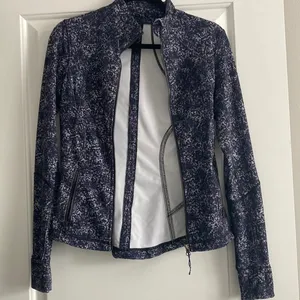 Lululemon Define Jacket Size 4 thumbnail 1