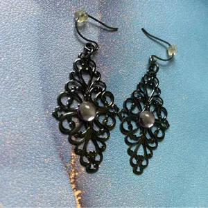 Pewter Filigree Boho Drop Earrings Pink Purple Stone Accent Y2K Dainty‎ Jewelry thumbnail 5