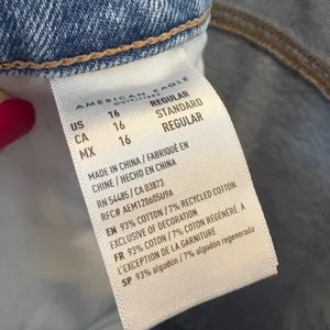 American Eagle 90s Straight Jeans Womens 16 Light Wash Distressed Blue thumbnail 6