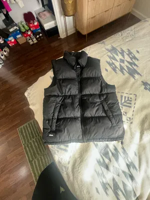 Zara DNWR black puffer vest S  thumbnail 5