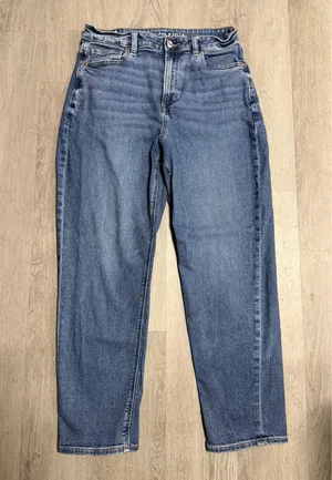 American Eagle Mom Jeans thumbnail 2