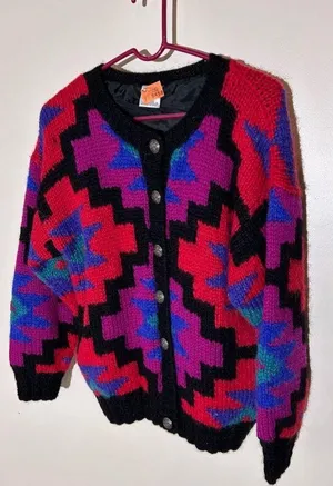 Icelandic Design Hand-Knit Wool Cardigan thumbnail 1