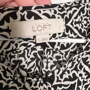 Loft Women's Sz Small Sleeveless Button Down Ruffle Blouse Black White Geometric thumbnail 8