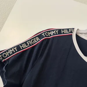 Tommy Hilfiger Navy Short Sleeve Logo T‑Shirt Dress with White Trim thumbnail 3