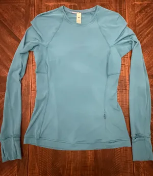 Lululemon Long Sleeve thumbnail 1