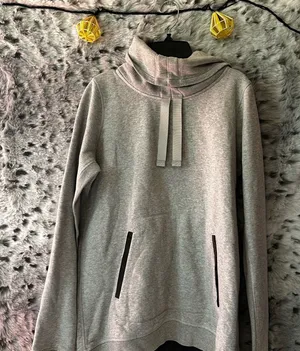 315. Lululemon Avenue Pull Over Large Gray Size 8 thumbnail 1
