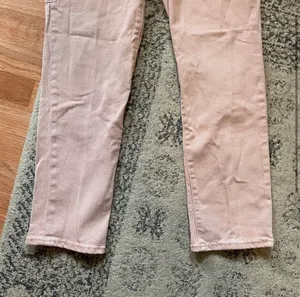 Old Navy Size 4 Pink High Rise Jeans thumbnail 2