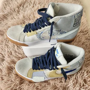 Nike Women's High-Top Sneakers - Blue and Yellow Size 6.5 thumbnail 1