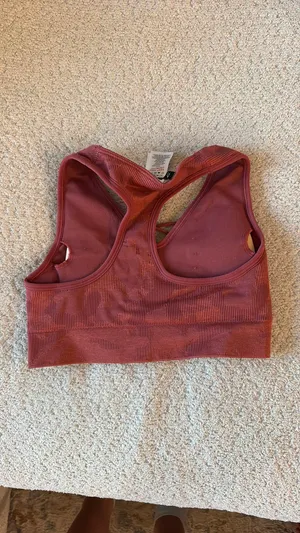 Gymshark Sports Bra thumbnail 2