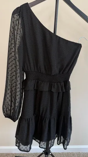 Altar'd‎ State Black Swiss Dot One Shoulder Ruffle Dress Size XS thumbnail 1