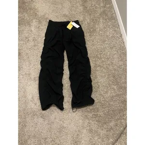 Yogipace Women's Lightweight Studio Pants XS Black NEW WITH TAGS shorter Inseam thumbnail 8