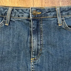 Just Black Short Jean Skirt Women size Large Made in USA distressed hem, summer thumbnail 2