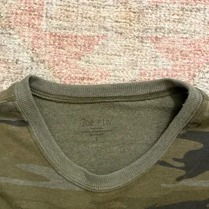 Zoe & Liv Crewneck Fleece Lined Camo Sweatshirt thumbnail 5