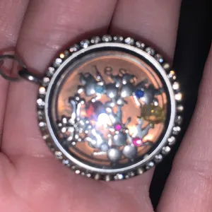 Origami Owl silver sequined necklace thumbnail 6