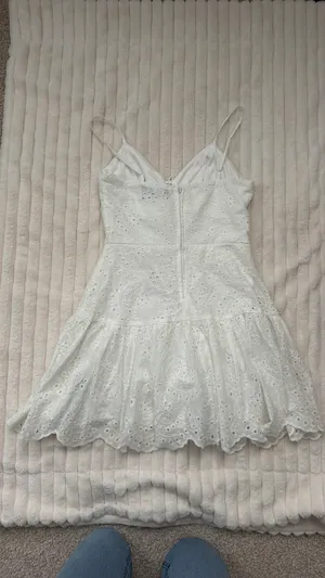 White Cotton Eyelet Sun Dress Size M thumbnail 4