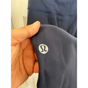 Lululemon Wunder Train High-Rise Navy Tight 28" size 8 thumbnail 3