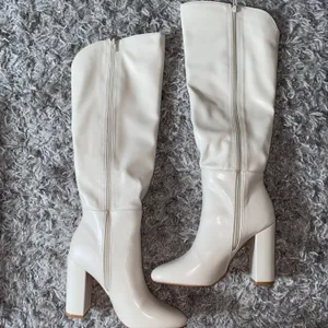 Lulus Giseley Bone Knee High Boots thumbnail 4