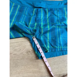 THE NORTH FACE size 12 women's REVERSIBLE Swim Board Shorts Blue/Green Plaid thumbnail 14