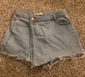 ZARA Skirt thumbnail 1