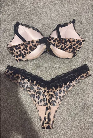 Victoria's Secret Leppard Set thumbnail 2