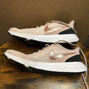 Nike Revolution 5‎ Barely Rose Running Sneakers BQ3207-600 Women's Size US 8 thumbnail 6