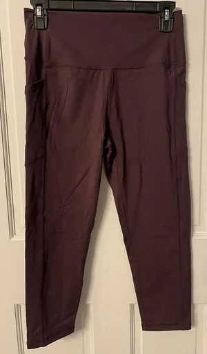 Zyia Active Wine Pocket Brilliant Hi-Rise Capris Size 12 thumbnail 2