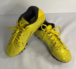 Nike Yellow Soccer Shoes thumbnail 1