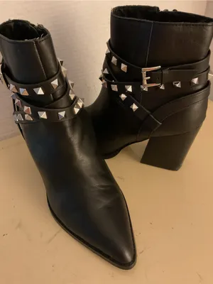 Steve Madden women black leather stud biker.Cala biker heel boots US 8.5 thumbnail 2