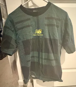 New Balance Shirt thumbnail 1