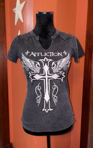 2000’s Affliction Black Graphic Tee with White Cross Design thumbnail 1