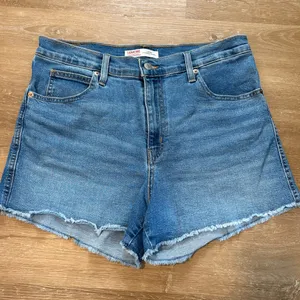Levi's Signiture by Levi Strauss Heritage High-Rise Shorts thumbnail 1