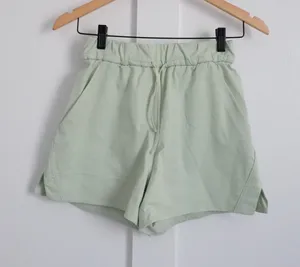 Lululemon Green High Waist Shorts thumbnail 1