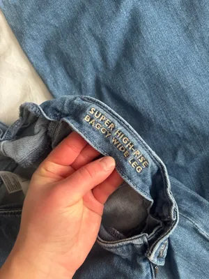 American Eagle Jeans thumbnail 3
