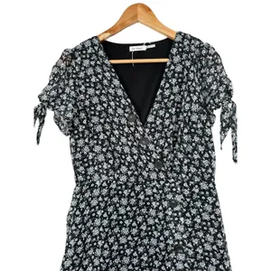 Blu Pepper Womens Dress Medium Floral Black White Lined V-Neck Knee Length‎ thumbnail 3