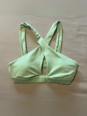 ALO Yoga destination bra in ultra mint thumbnail 3