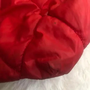 Kate Spade Coney Island Red Quilted Tufted Puffer Argyle Nylon Shoulder Hand Bag Purse Large Tote Zipper Closure thumbnail 8