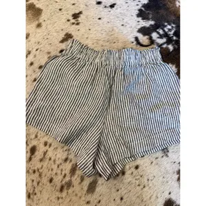 Reformation Mila Linen Short Size XS Striped In Vineyard thumbnail 4